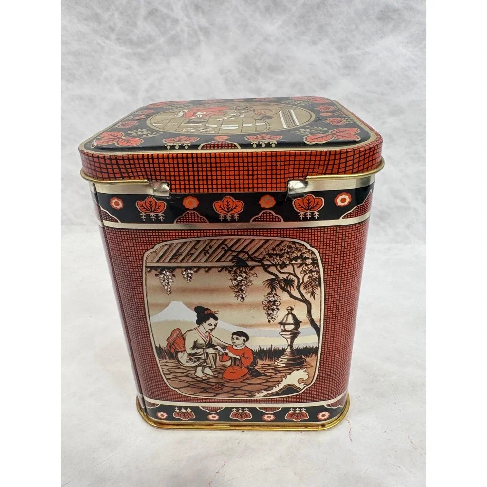 Vintage Japanese Scene Tea Tin Made‎ in England Red Black Gold Geisha 4.75